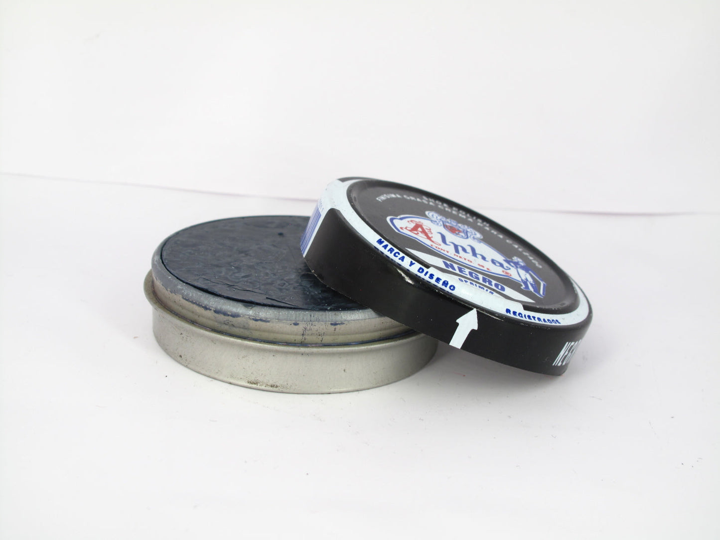 SKU - 1212 -- GRASA CREMA ALPHA NEGRO 50 GRS