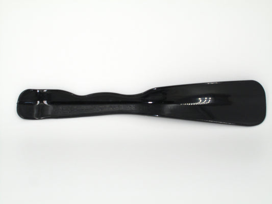 SKU - 1501 -- CALZADOR MEDIANO DE PLASTICO NEGRO