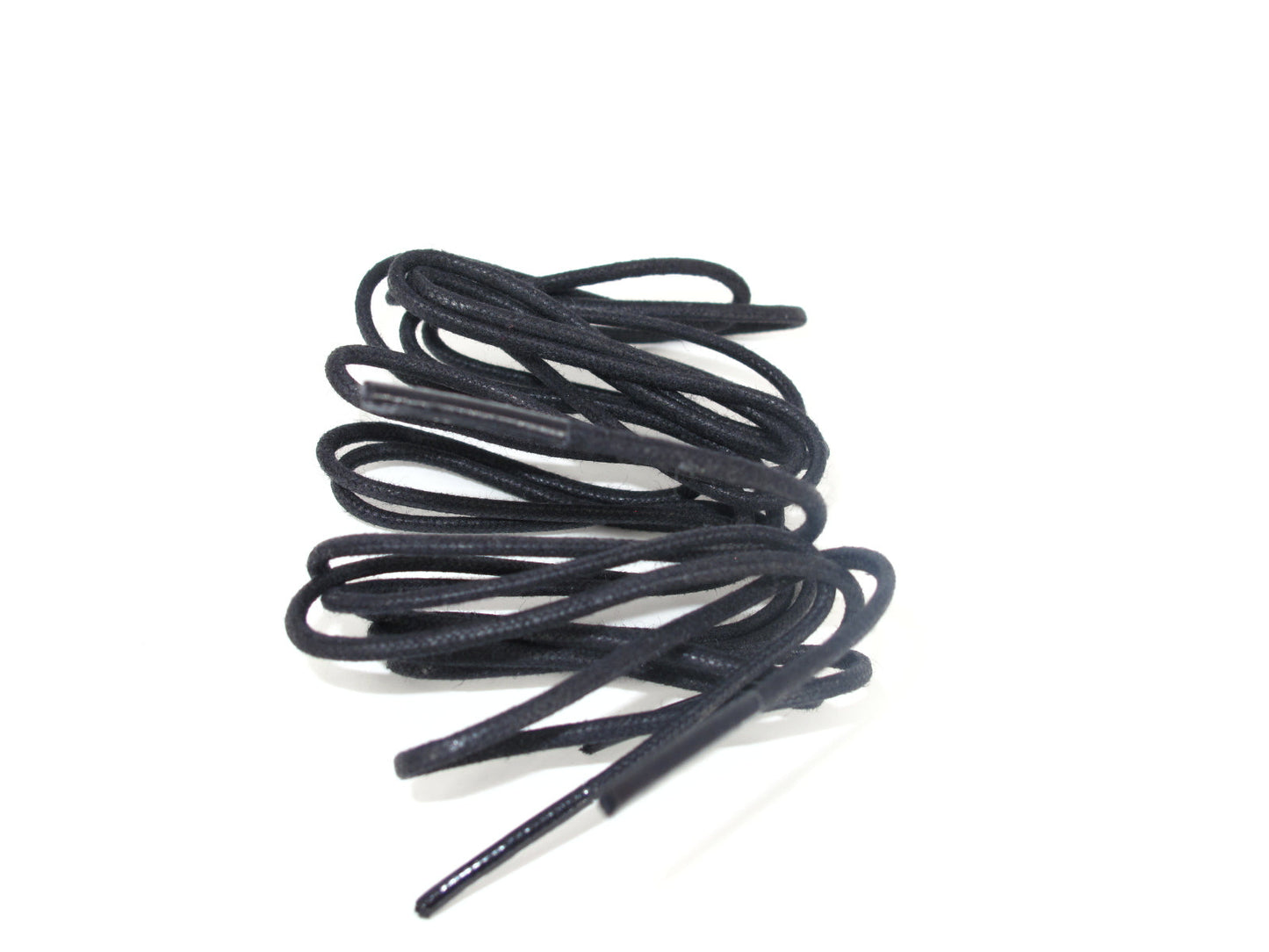 SKU - 2082 -- AGUJETA ENCERADA NEGRO 100 CM 1 PAR