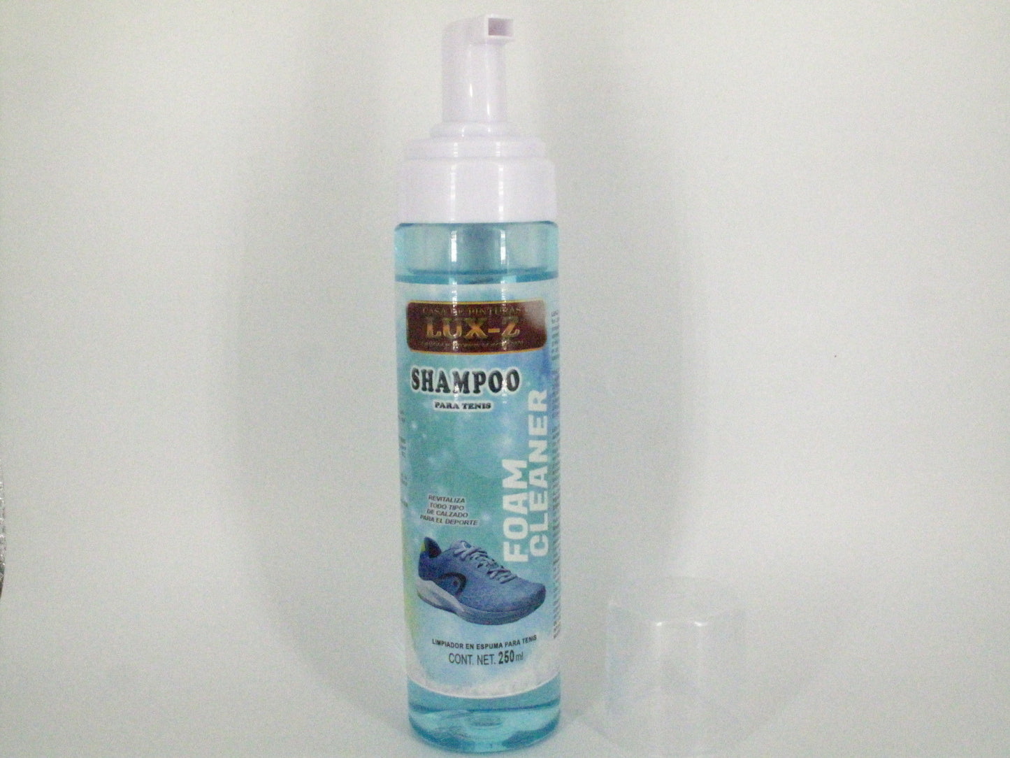 SKU - 2245 -- FOAM PARA TENIS LUX-Z 250 ML