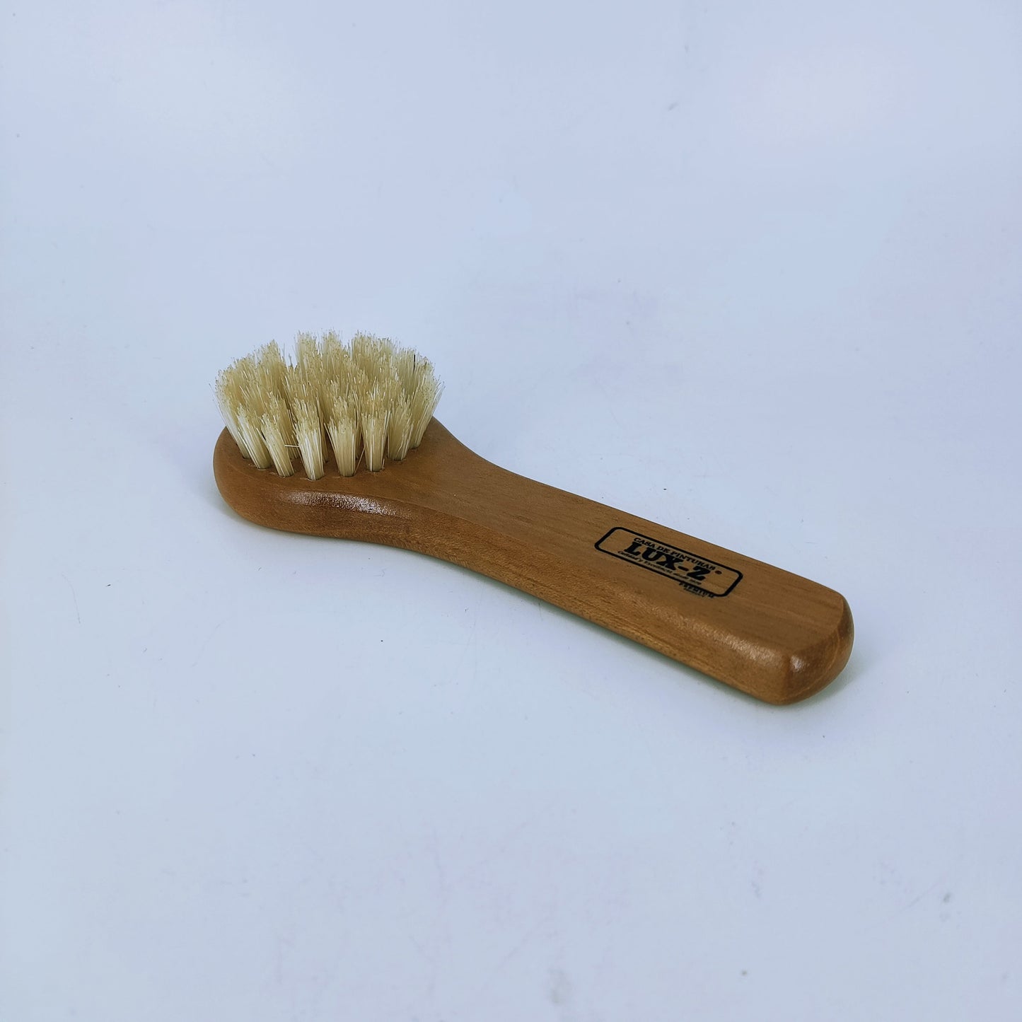 SKU - 2430 -- CEPILLO PARA LAVAR CALZADO LUXE