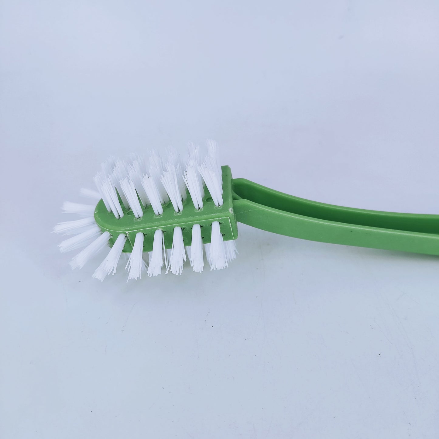 SKU - 2431 -- CEPILLO LIMPIADOR DE ZAPATOS DOBLE CABEZAL